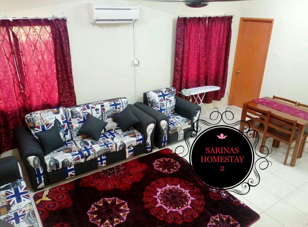 Sarinas Homestay Семпорна Екстериор снимка