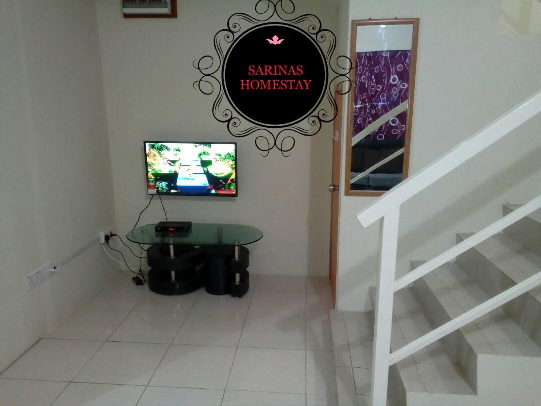 Sarinas Homestay Семпорна Екстериор снимка