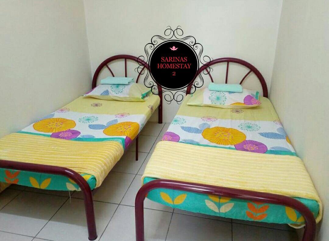 Sarinas Homestay Семпорна Екстериор снимка