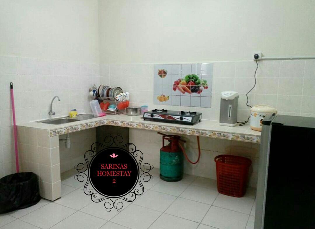 Sarinas Homestay Семпорна Екстериор снимка