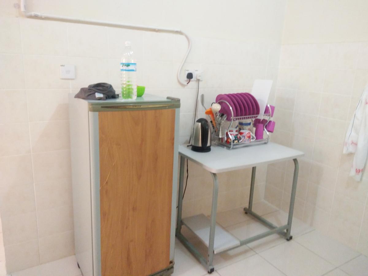 Sarinas Homestay Семпорна Екстериор снимка