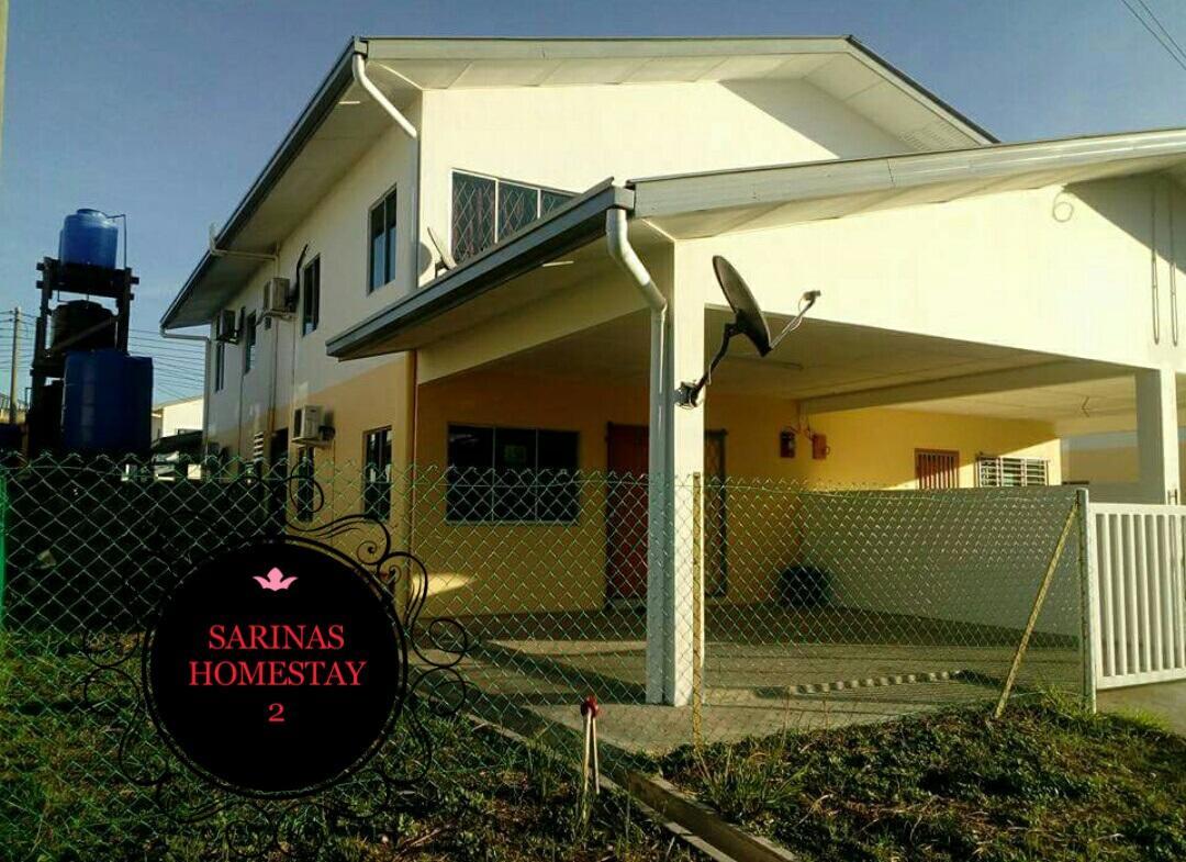 Sarinas Homestay Семпорна Екстериор снимка